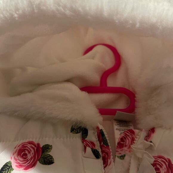 NWOT Little Me Infant Puffer Jacket w/ Roses Rose Size 12M - Picture 7 of 12